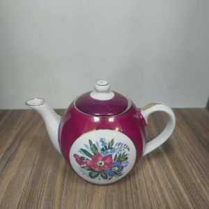قوری قدیمی ژاپنی مدل لاکی قرمز طرح گردنر